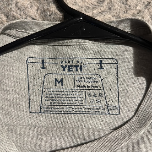 Yeti t-shirt - Picture 3 of 3